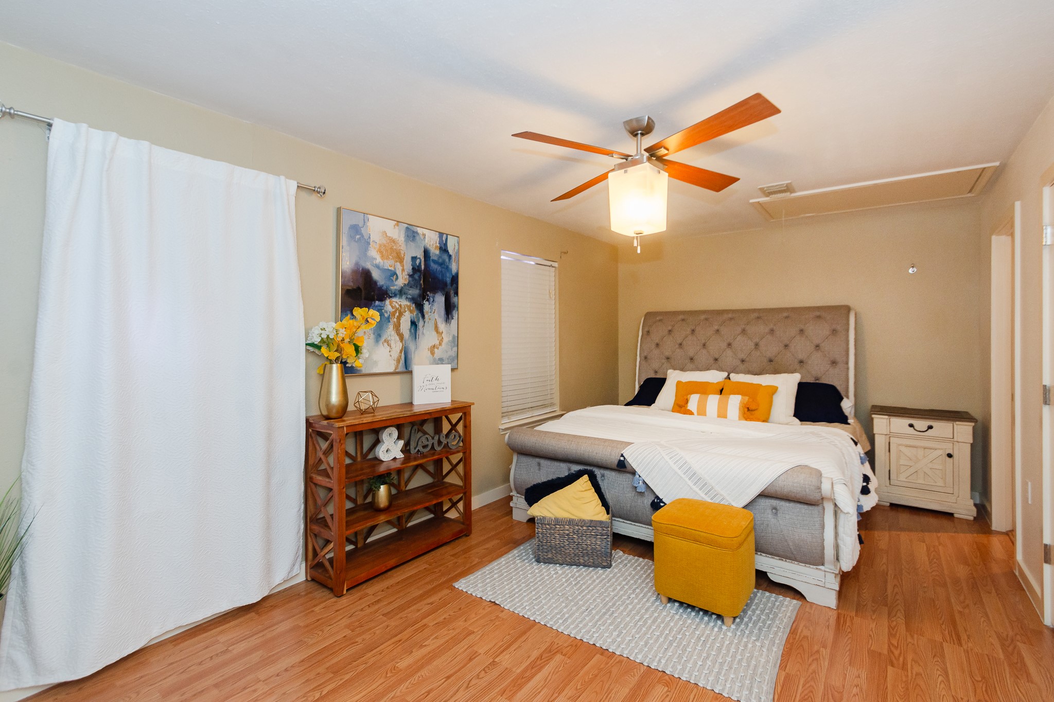 2715 Vienna Place Pasadena, TX 77502 - Photo 8 of 19 Primary bedroom view 2