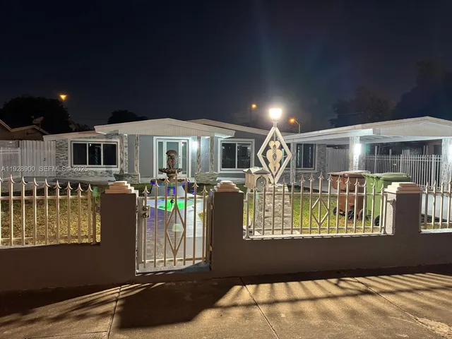 $3,500 | 881 Hialeah Drive, Hialeah, FL 33010