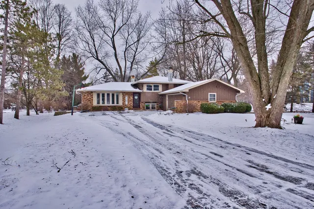 $499,900 | 28W587 Leverenz Road, Naperville, IL 60564