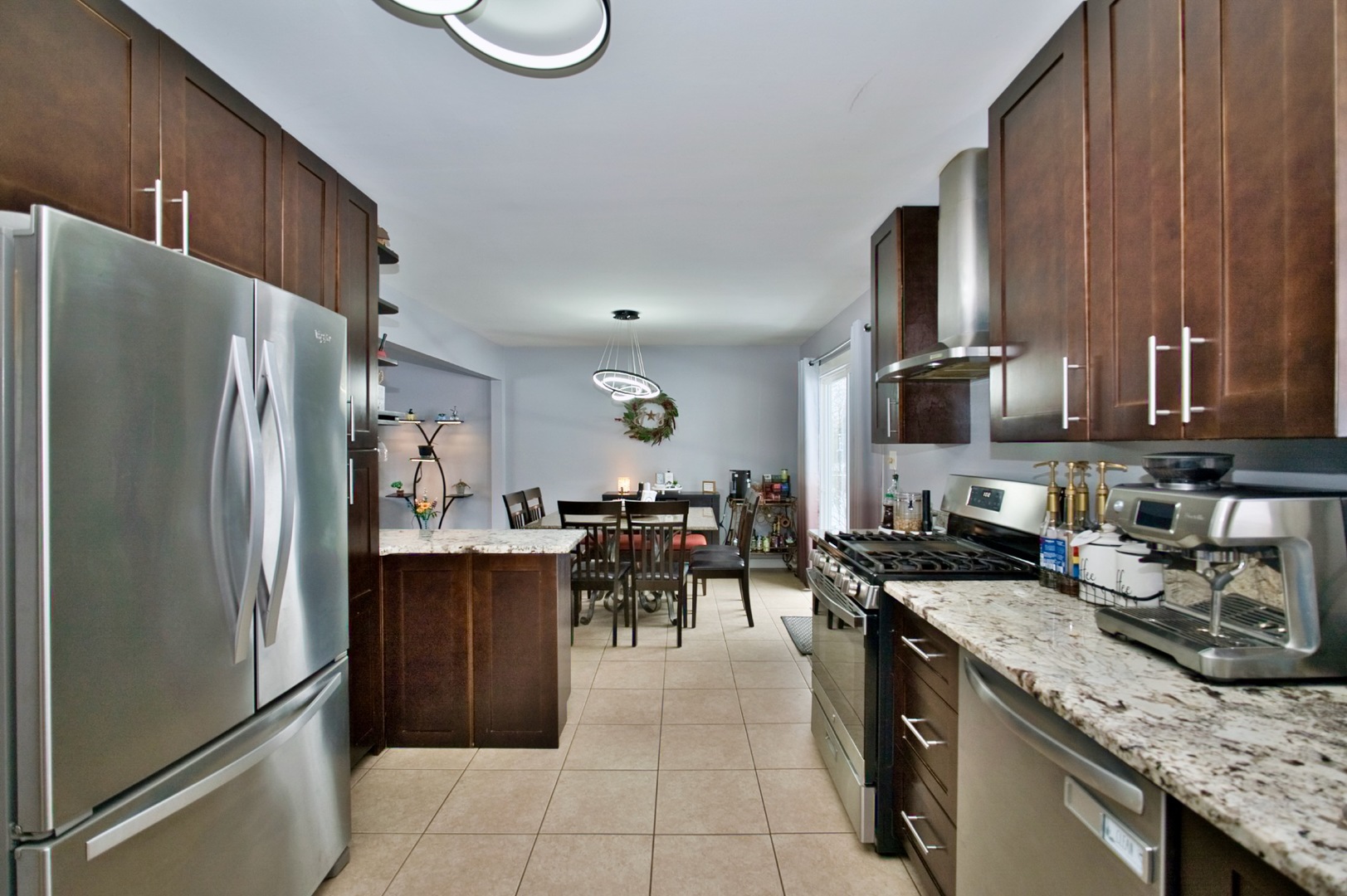 28W587 Leverenz Road Naperville, IL 60564 - Photo 13 of 58