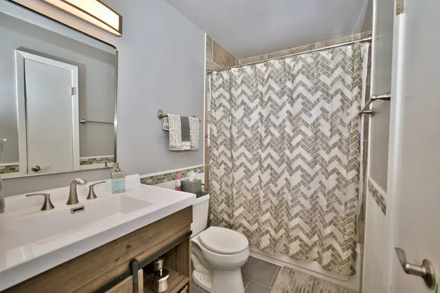 $499,900 | 28W587 Leverenz Road, Naperville, IL 60564