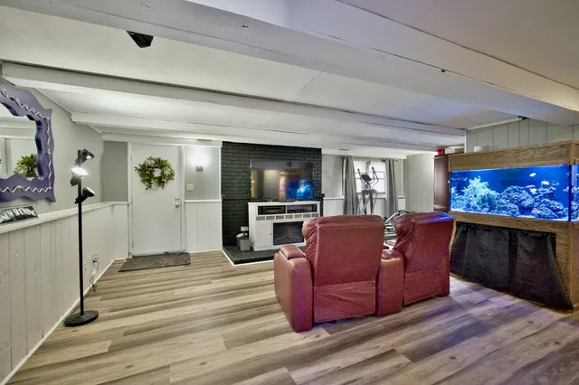 $499,900 | 28W587 Leverenz Road, Naperville, IL 60564