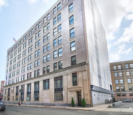 $2,200 | 23 Central Avenue, Unit 807, Lynn, MA 01901