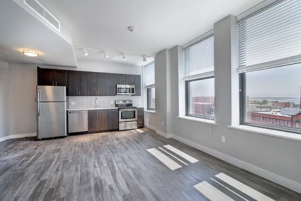 $2,200 | 23 Central Avenue, Unit 807, Lynn, MA 01901