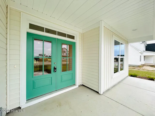 $515,000 | 906 Wild Azalea Way, Hubert, NC 28539