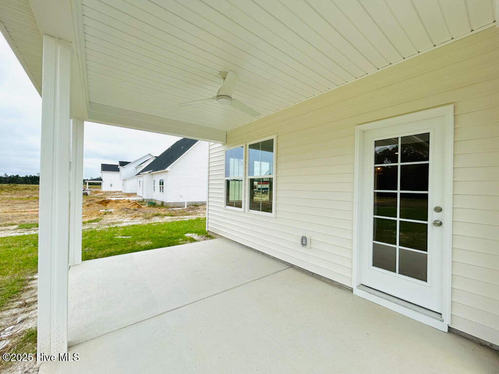 906 Wild Azalea Way Hubert, NC 28539 - Photo 8 of 75 IMG-3565-jpg