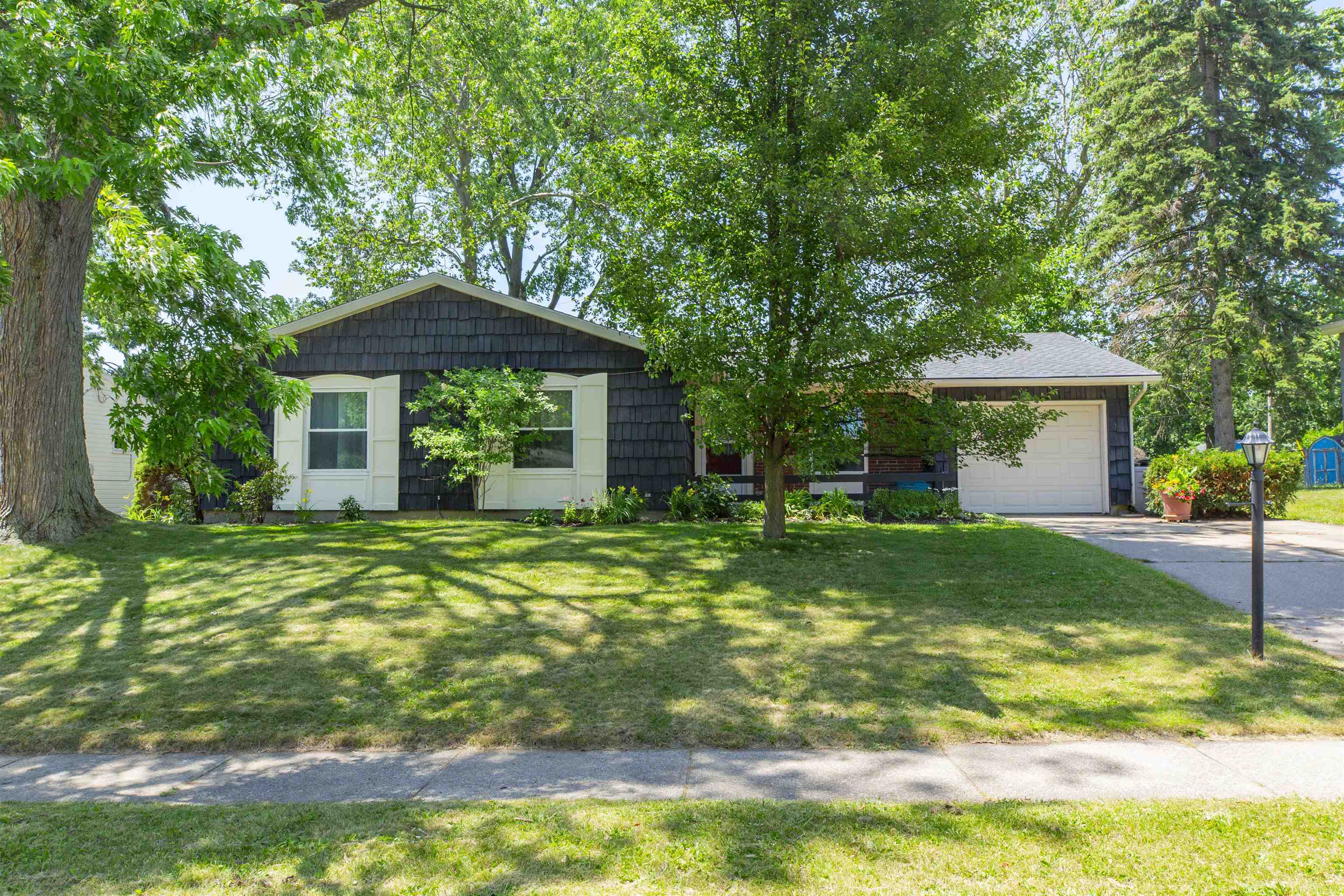 4919 York Road South Bend, IN 46614 - Photo 1 of 33 Gallery Image 1