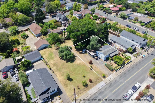 $1,250,000 | 733 University Street, Healdsburg, CA 95448
