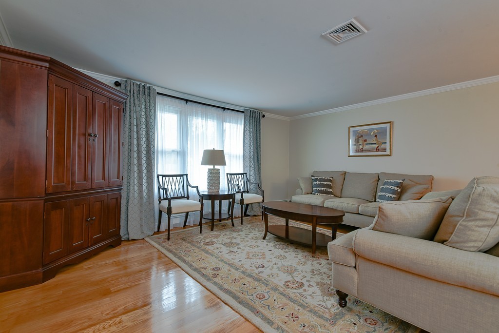 9 Langdon Road Natick, MA 01760 - Photo 12 of 22 Gallery Image 12