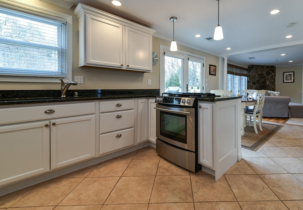 9 Langdon Road Natick, MA 01760 - Photo 5 of 22 Gallery Image 5
