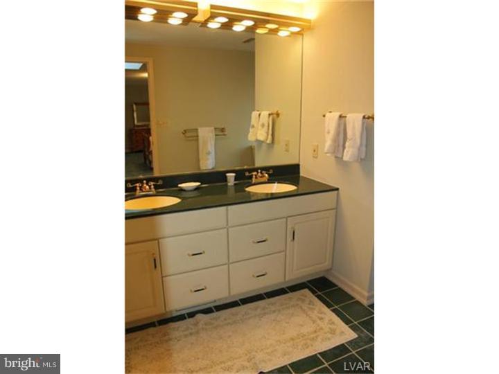 1830 Nottingham Road Allentown, PA 18103 - Photo 15 of 21 Gallery Image 15