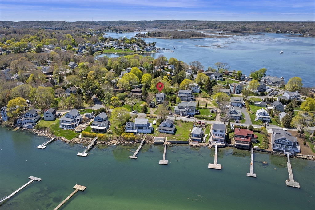 23 Riverside Road Gloucester, MA 01930 - Photo 4 of 28 Gallery Image 4