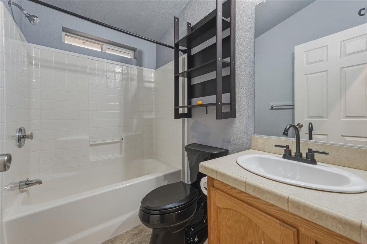 13976 Golden Star Road Grass Valley, CA 95949 - Photo 12 of 25