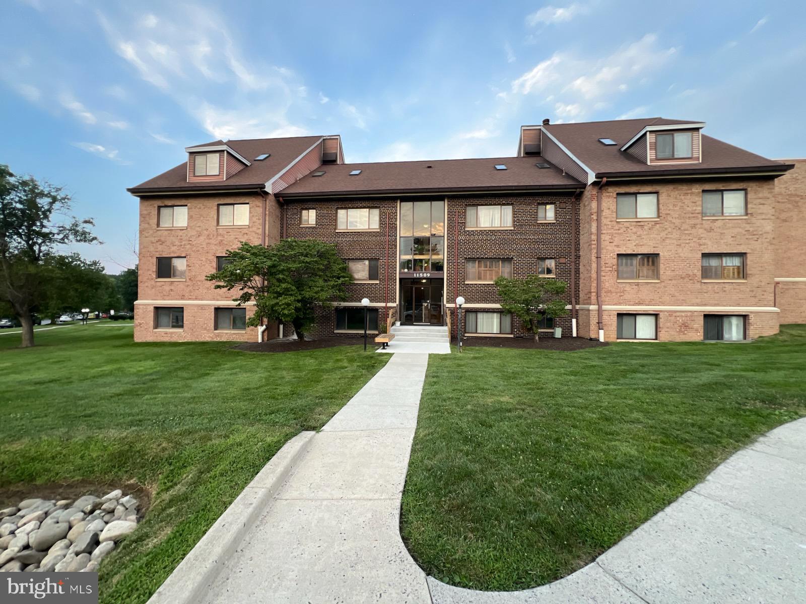 11509 Amherst Avenue, Unit 47 Silver Spring, MD 20902 - Photo 3 of 11 Gallery Image 3