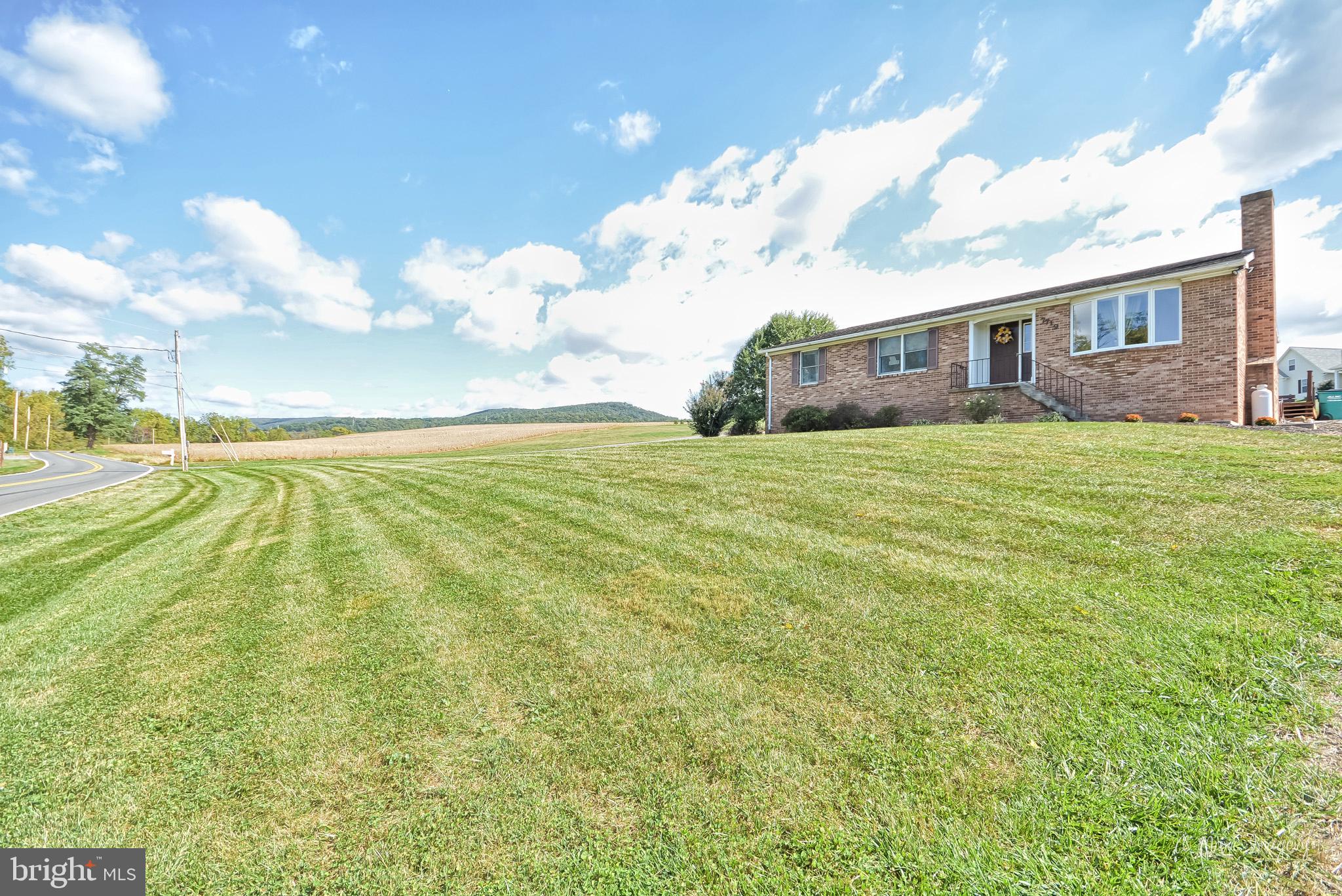 7719 Hollow Road Middletown, MD 21769 - Photo 3 of 44 Gallery Image 3