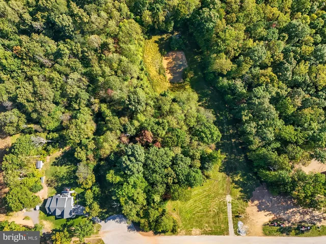 a view of an outdoor space and a yard