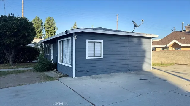 a view of backyard of house