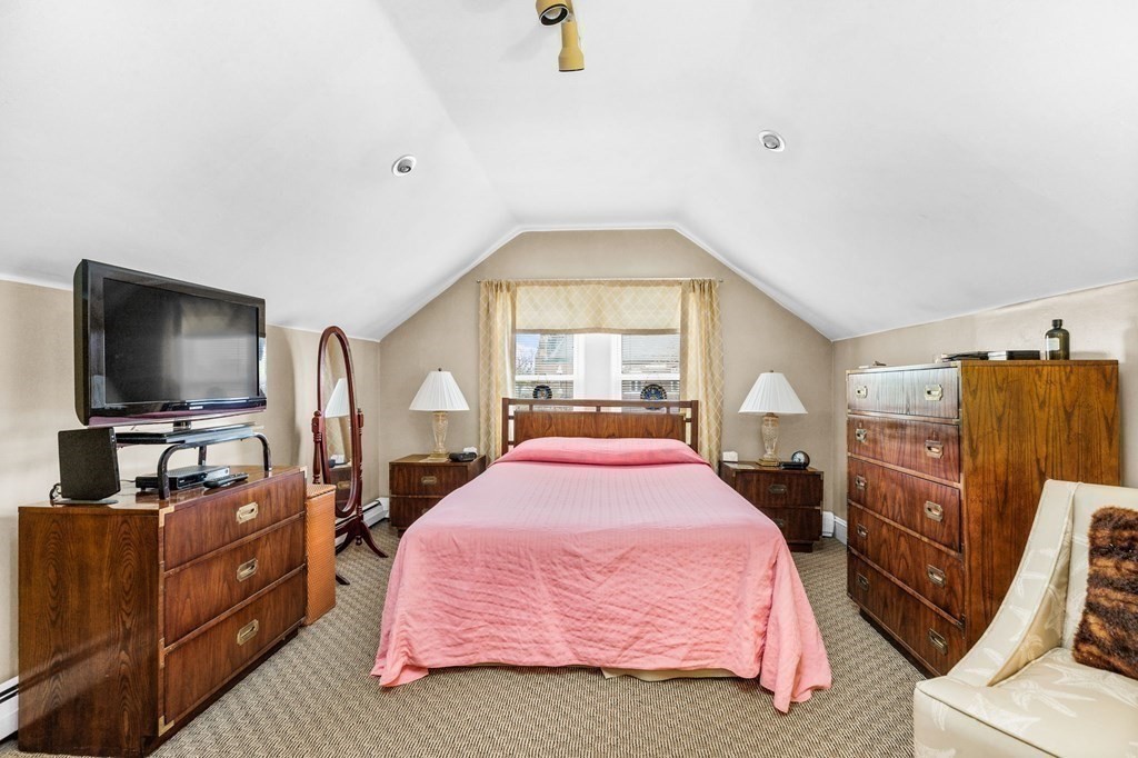 19-21 Cheverus Road Boston, MA 02124 - Photo 20 of 42 Gallery Image 20