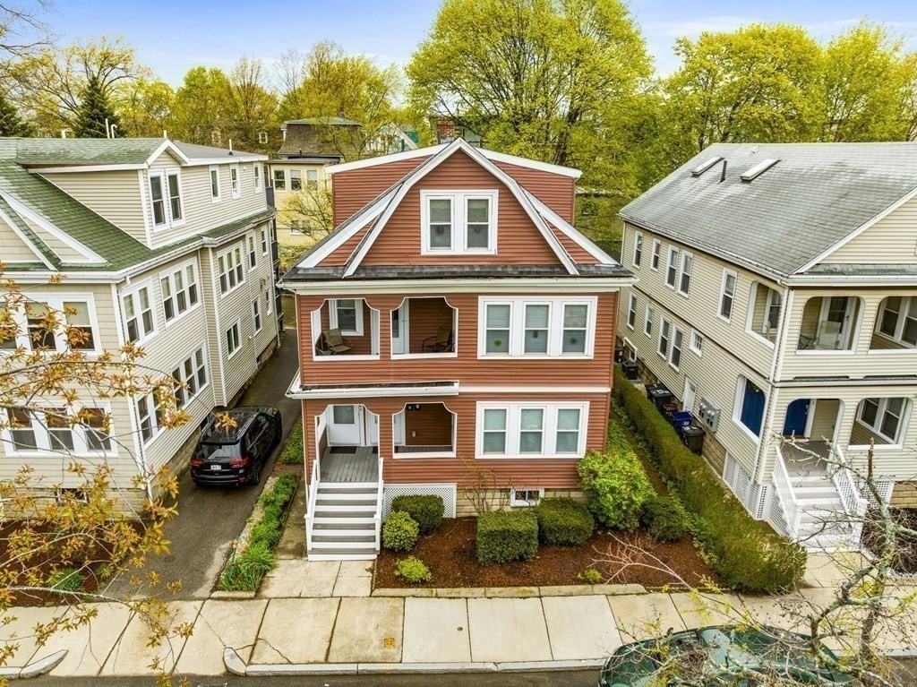 19-21 Cheverus Road Boston, MA 02124 - Photo 3 of 42 Gallery Image 3