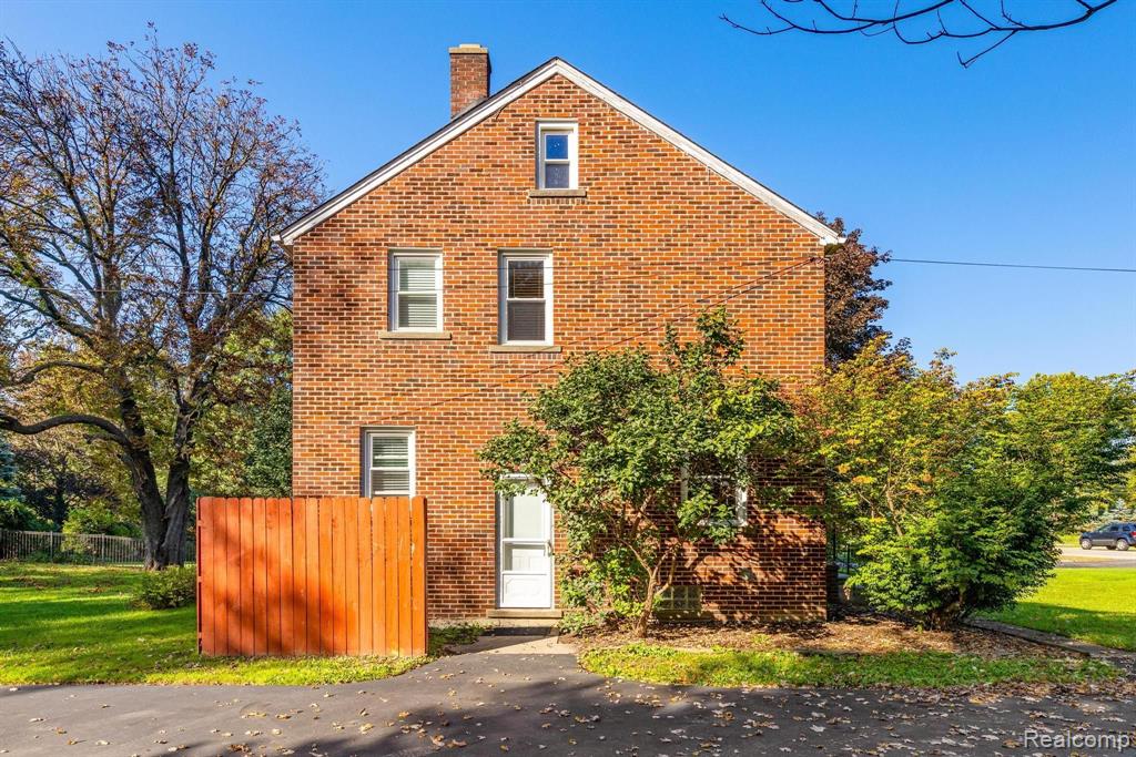 1335 South Troy, MI 48098 - Photo 19 of 40
