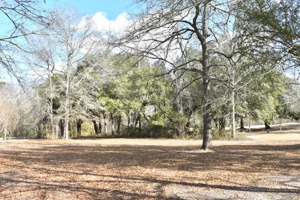 $45,000 | 21 Fairway Drive, Manning, SC 29102