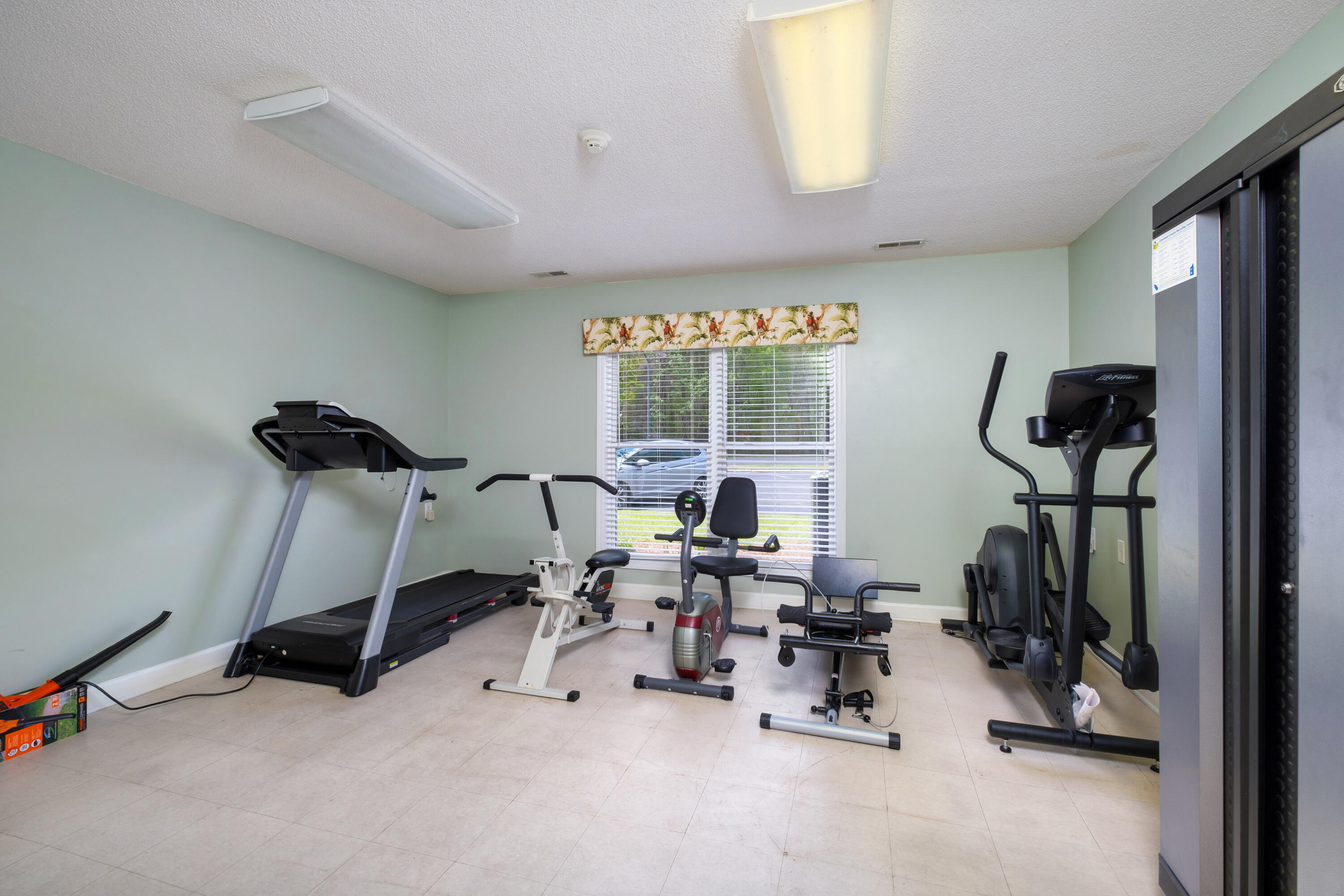 21 Fairway Drive Manning, SC 29102 - Photo 12 of 16 59