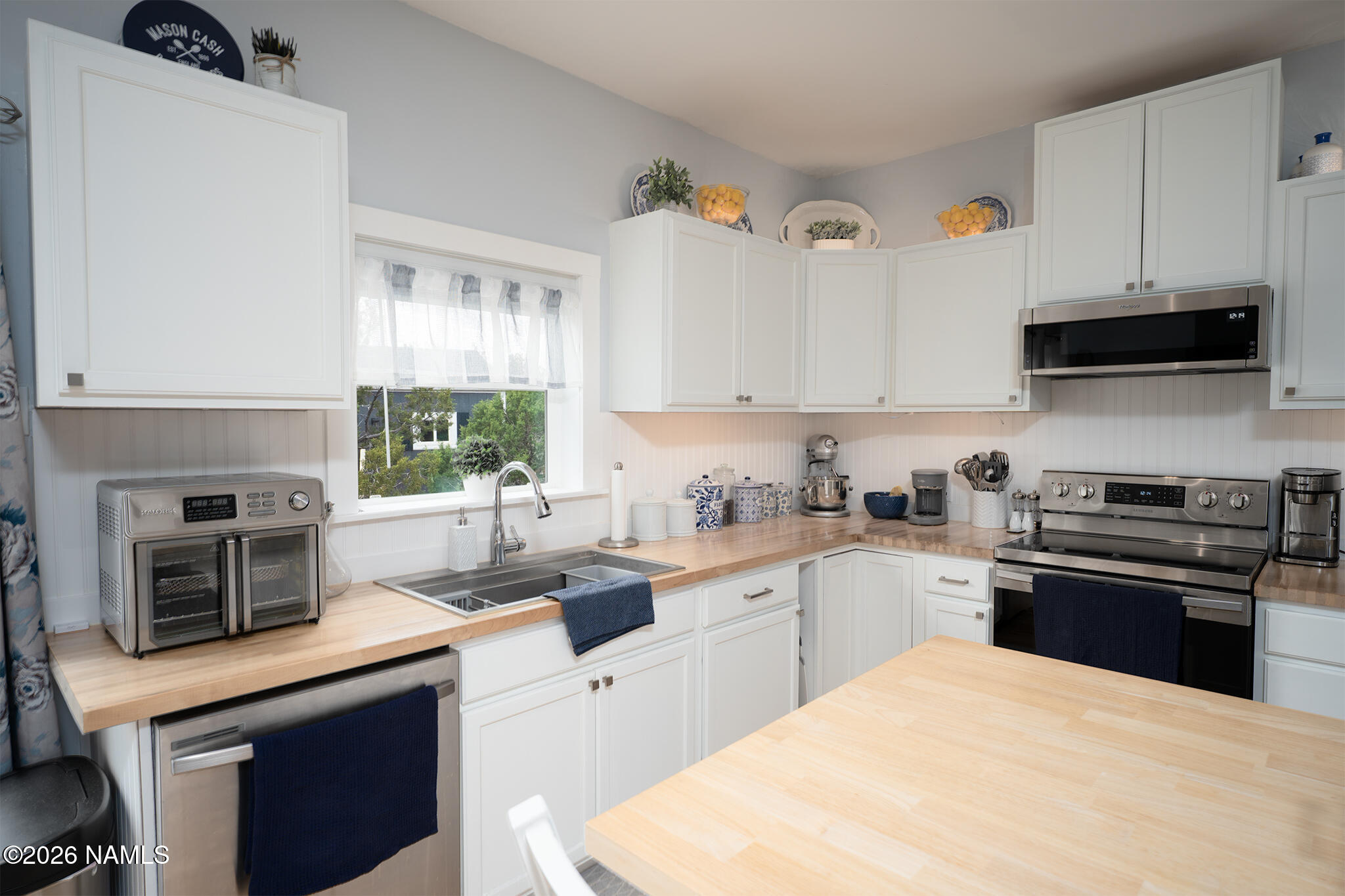 2576 Roberts Road Ash Fork, AZ 86320 - Photo 2 of 21 2520 W Roberts_Kitchen Close Angle