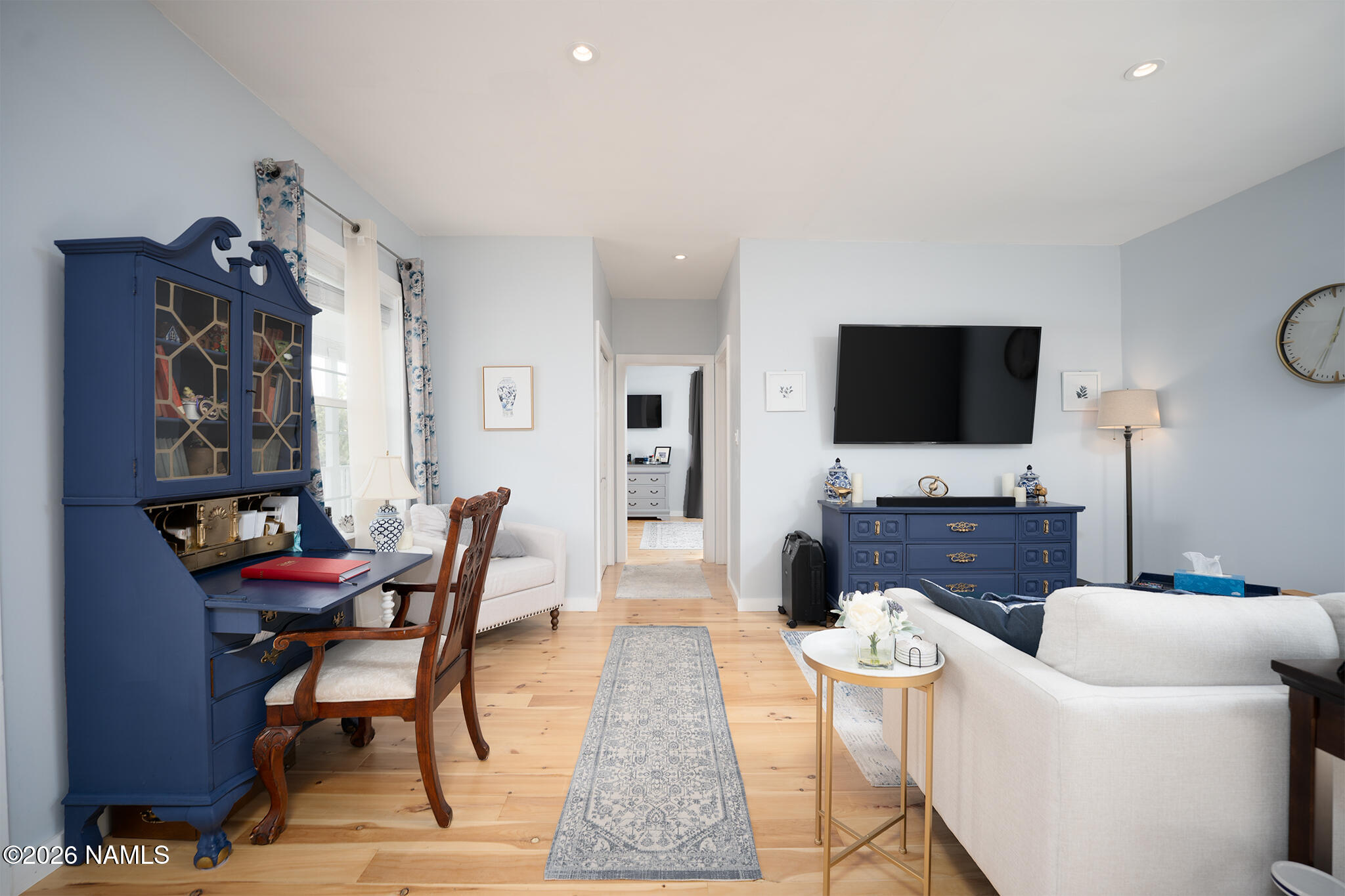 2576 Roberts Road Ash Fork, AZ 86320 - Photo 4 of 21 2520 W Roberts_Hallway Living Room