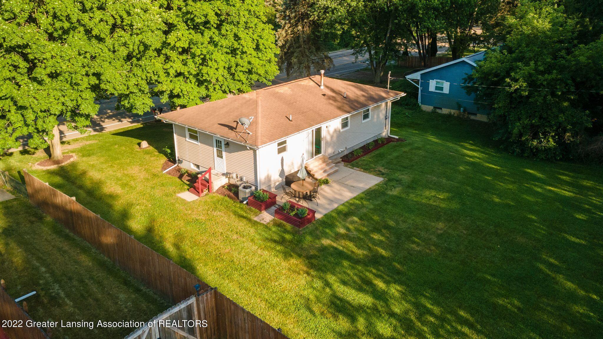 11273 Nixon Road Grand Ledge, MI 48837 - Photo 7 of 29 hwNEaOBg