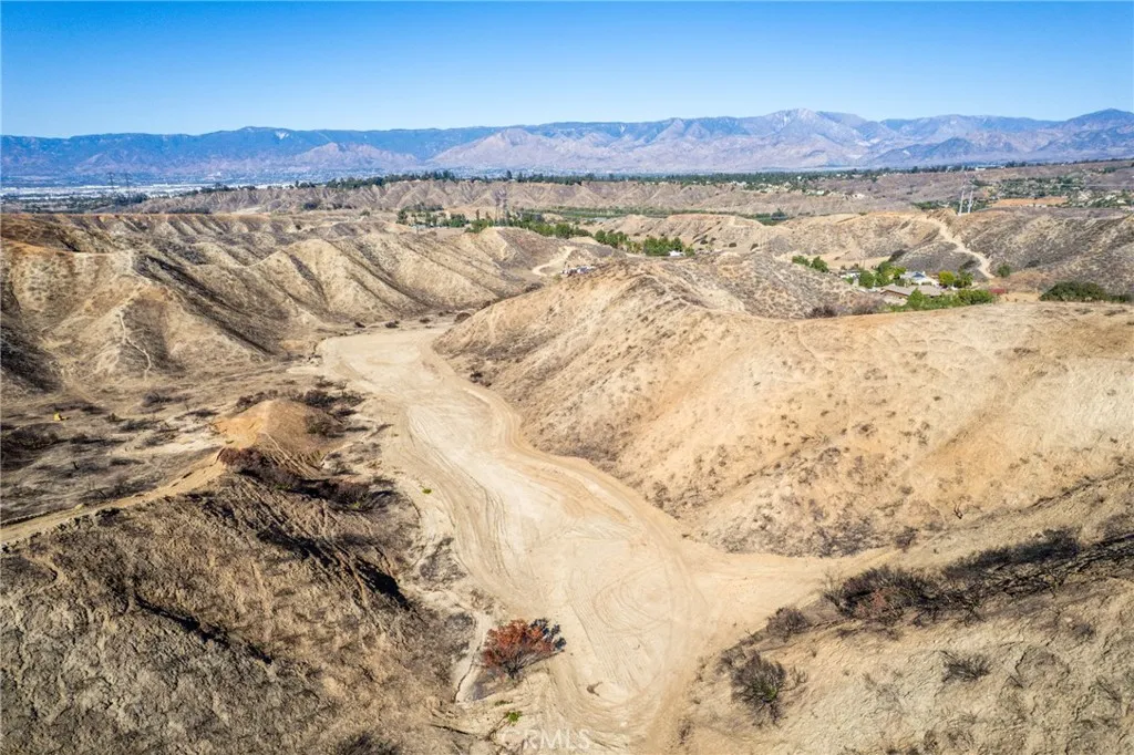 0 Smiley Redlands, CA 92373 - Photo 11 of 18 a view of wooden floor and a mountain view