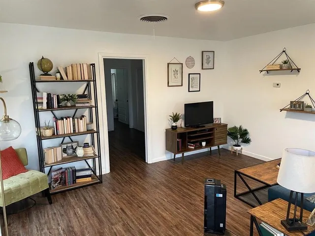 $650 | 3203 33rd Street, Lubbock, TX 79410