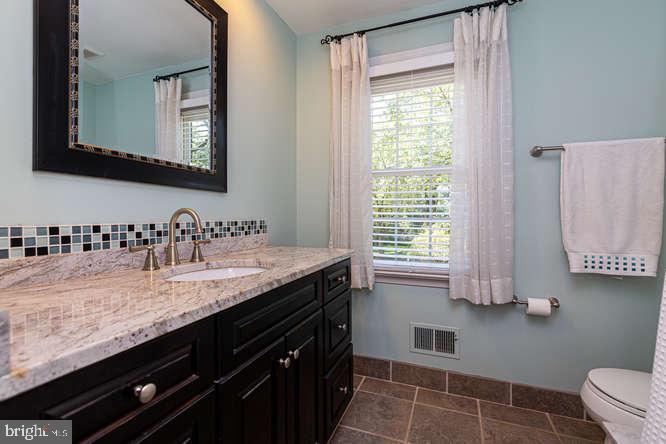 211 South Fairfield Road Devon, PA 19333 - Photo 31 of 40 Updated hall bath