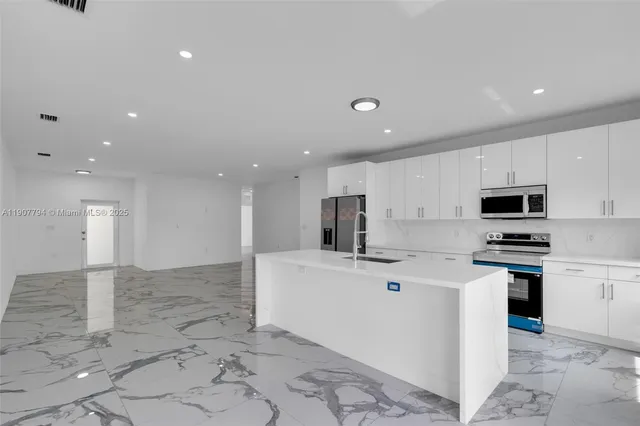 $3,300 | 11870 Southwest 220th Street, Unit A, Miami, FL 33170