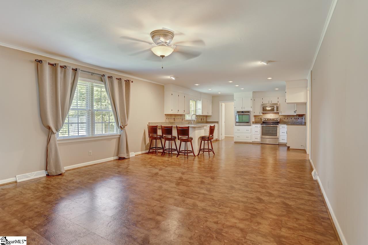 110 Highland Road Duncan, SC 29334 - Photo 6 of 23 Gallery Image 6