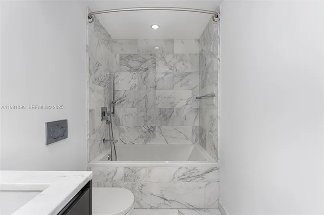 $1,390,000 | 1451 Brickell Avenue, Unit 1803, Miami, FL 33131