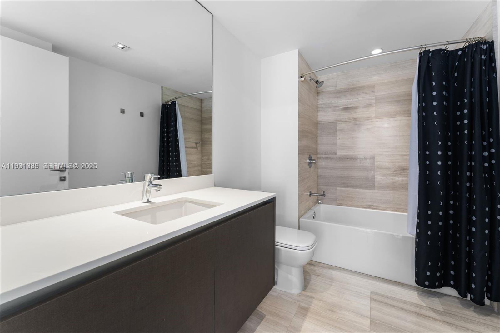 1451 Brickell Avenue, Unit 1803 Miami, FL 33131 - Photo 19 of 30