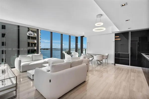 $1,390,000 | 1451 Brickell Avenue, Unit 1803, Miami, FL 33131