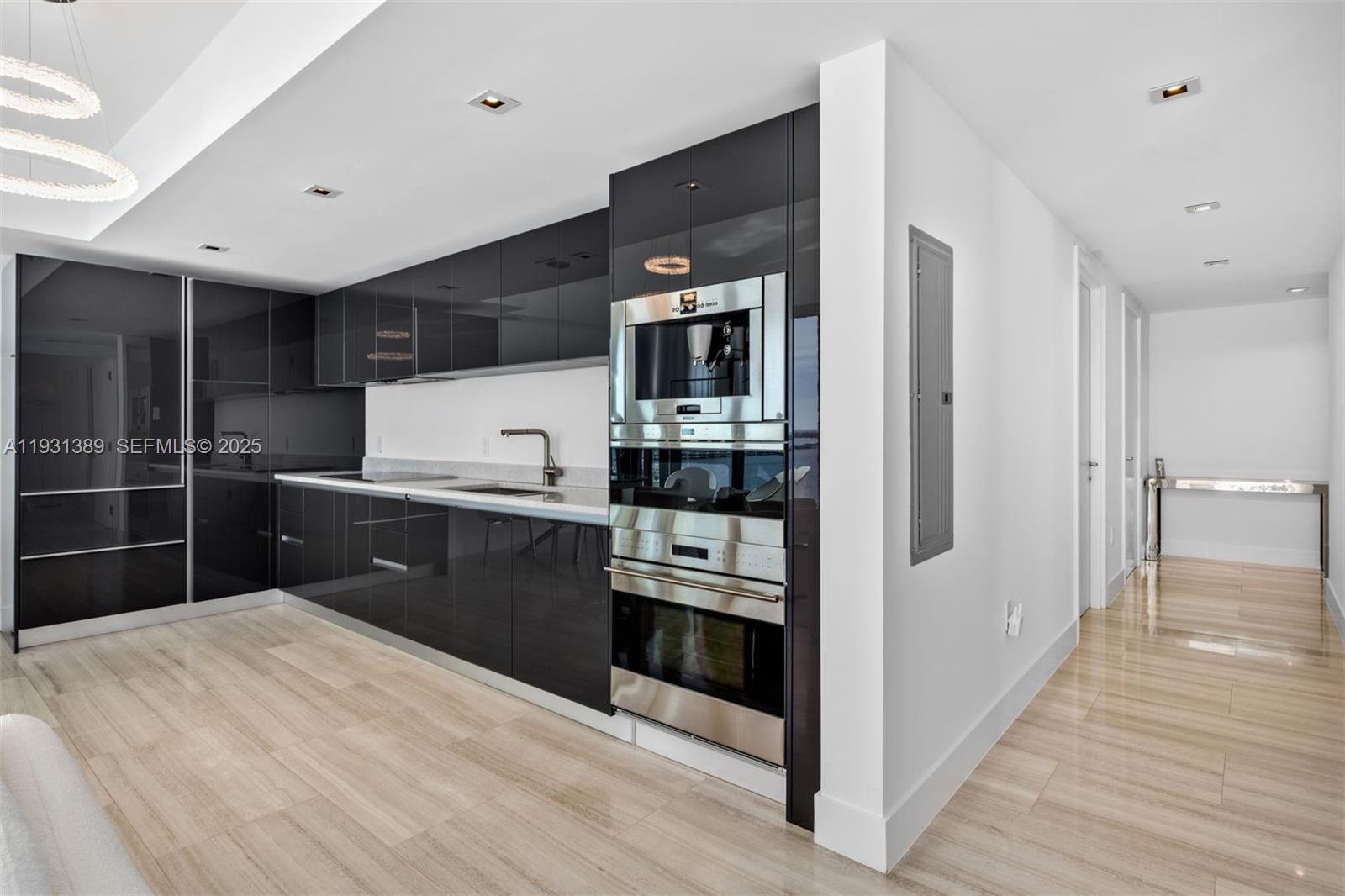 1451 Brickell Avenue, Unit 1803 Miami, FL 33131 - Photo 6 of 30