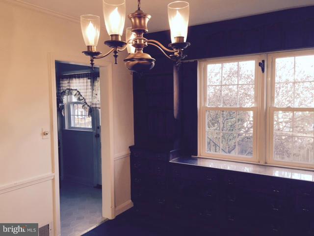246 Brandon Road Baltimore, MD 21212 - Photo 3 of 9 Dining Room