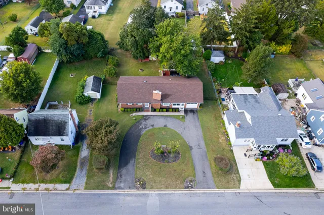 a picture of lake view