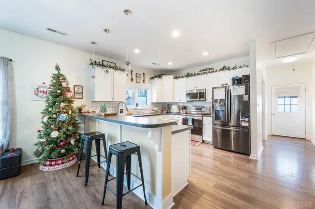 $250,000 | 140 Dutch Lane, Appomattox, VA 24522