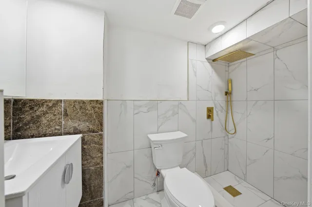 $990,000 | 104-11 205th Street | Hollis