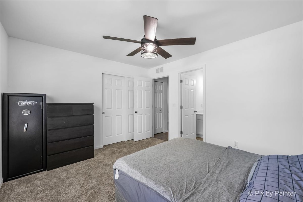 466 Comstock Road South Elgin, IL 60177 - Photo 5 of 24