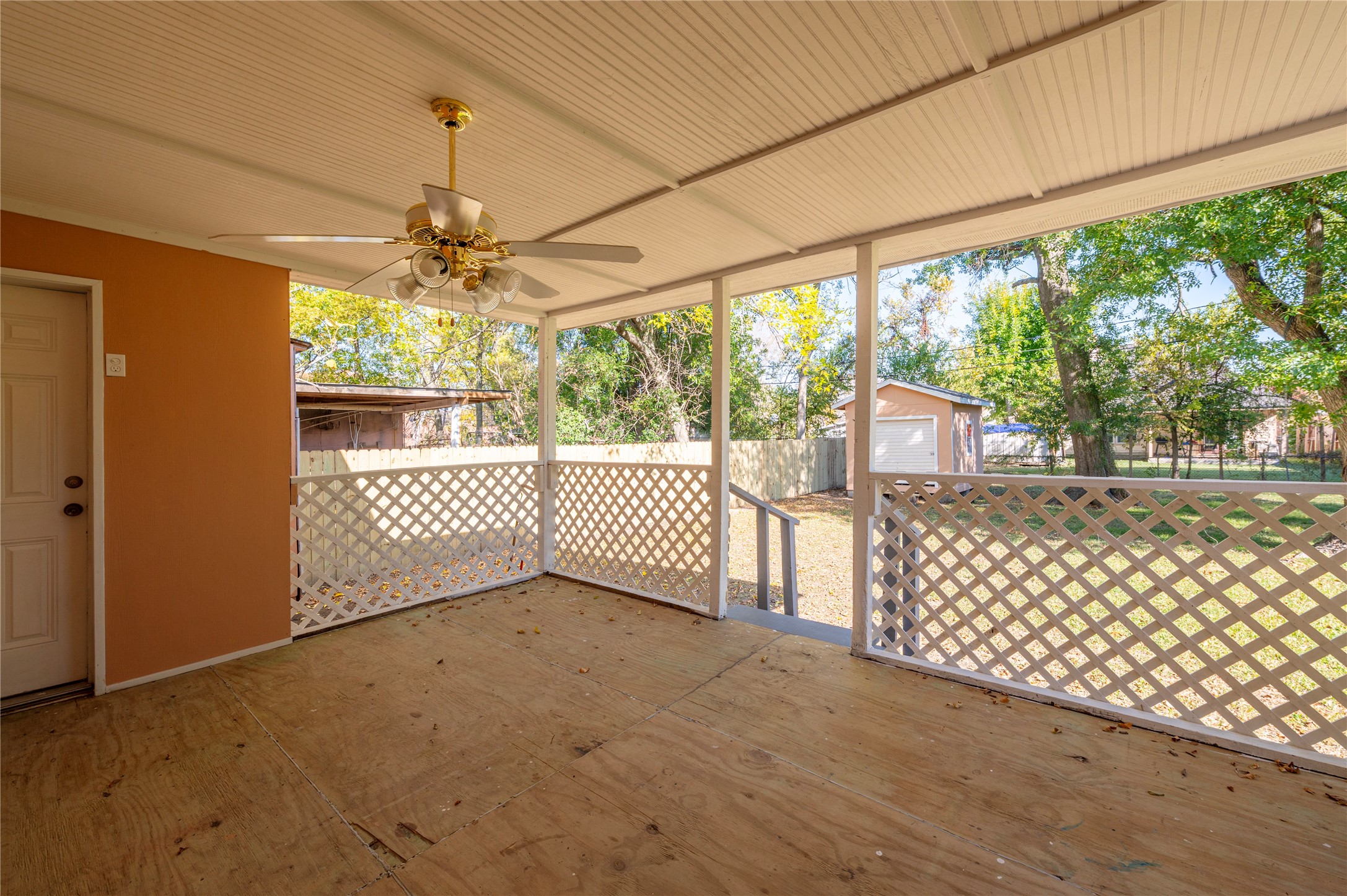 715 Center Street Pasadena, TX 77506 - Photo 27 of 33 a view of a porch