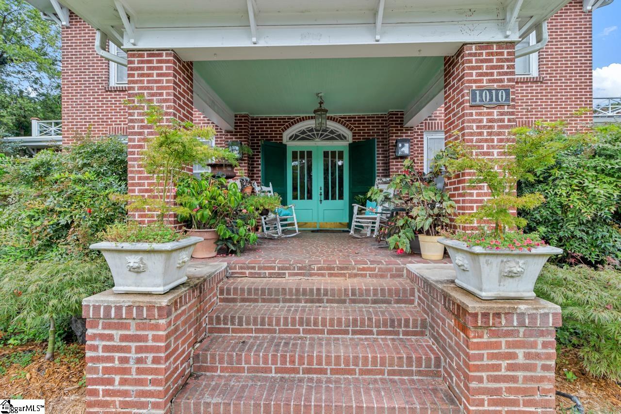 1010 South Harper Street Laurens, SC 29360 - Photo 2 of 42