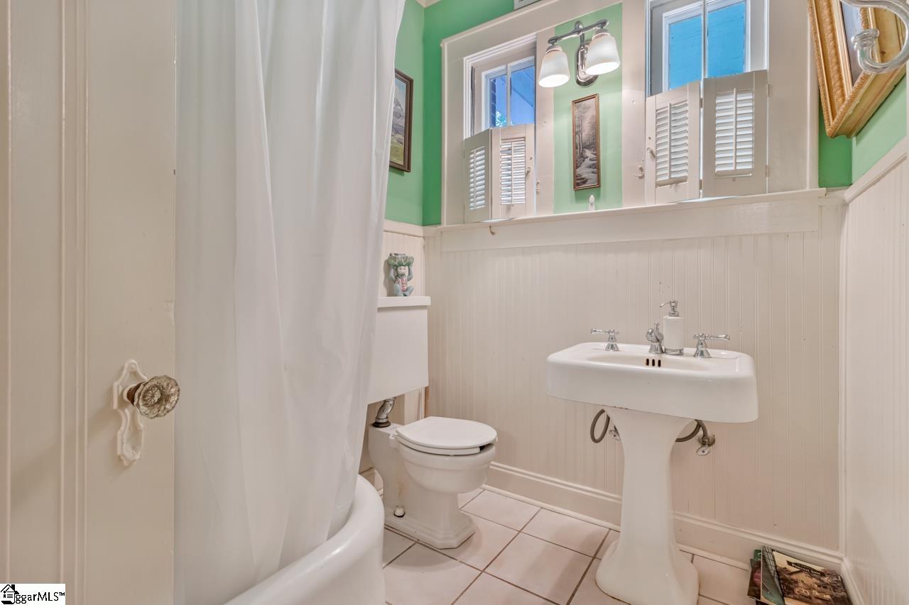 1010 South Harper Street Laurens, SC 29360 - Photo 21 of 42