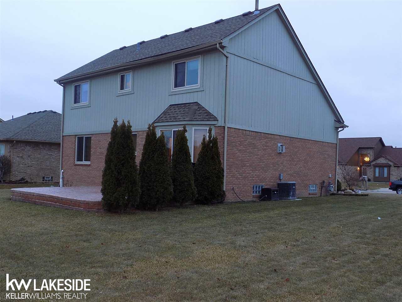 53112 West Ridge Drive Chesterfield, MI 48051 - Photo 3 of 33