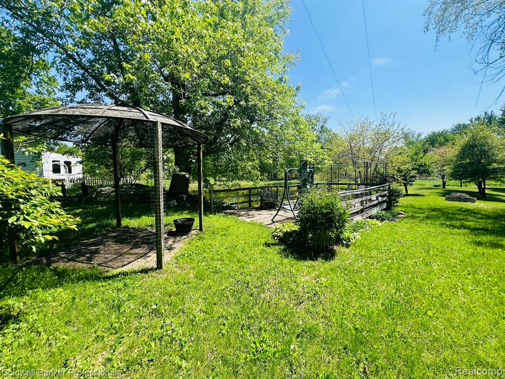 6125 Jefferson Road North Branch, MI 48461 - Photo 15 of 48