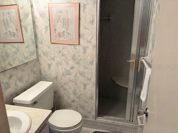 $179,900 | 4700 Cove Circle, Unit 203, St. Petersburg, FL 33708