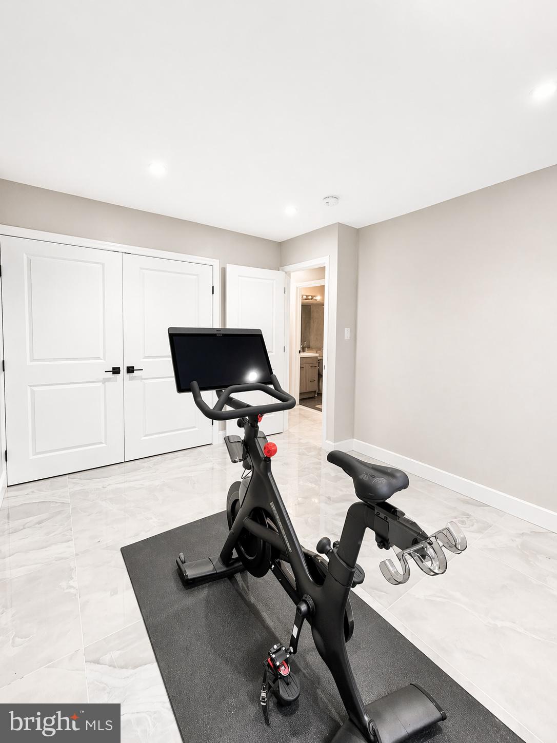 51 Chiswick Drive Lindenwold, NJ 08021 - Photo 12 of 16 Modern fitness space with sleek design.